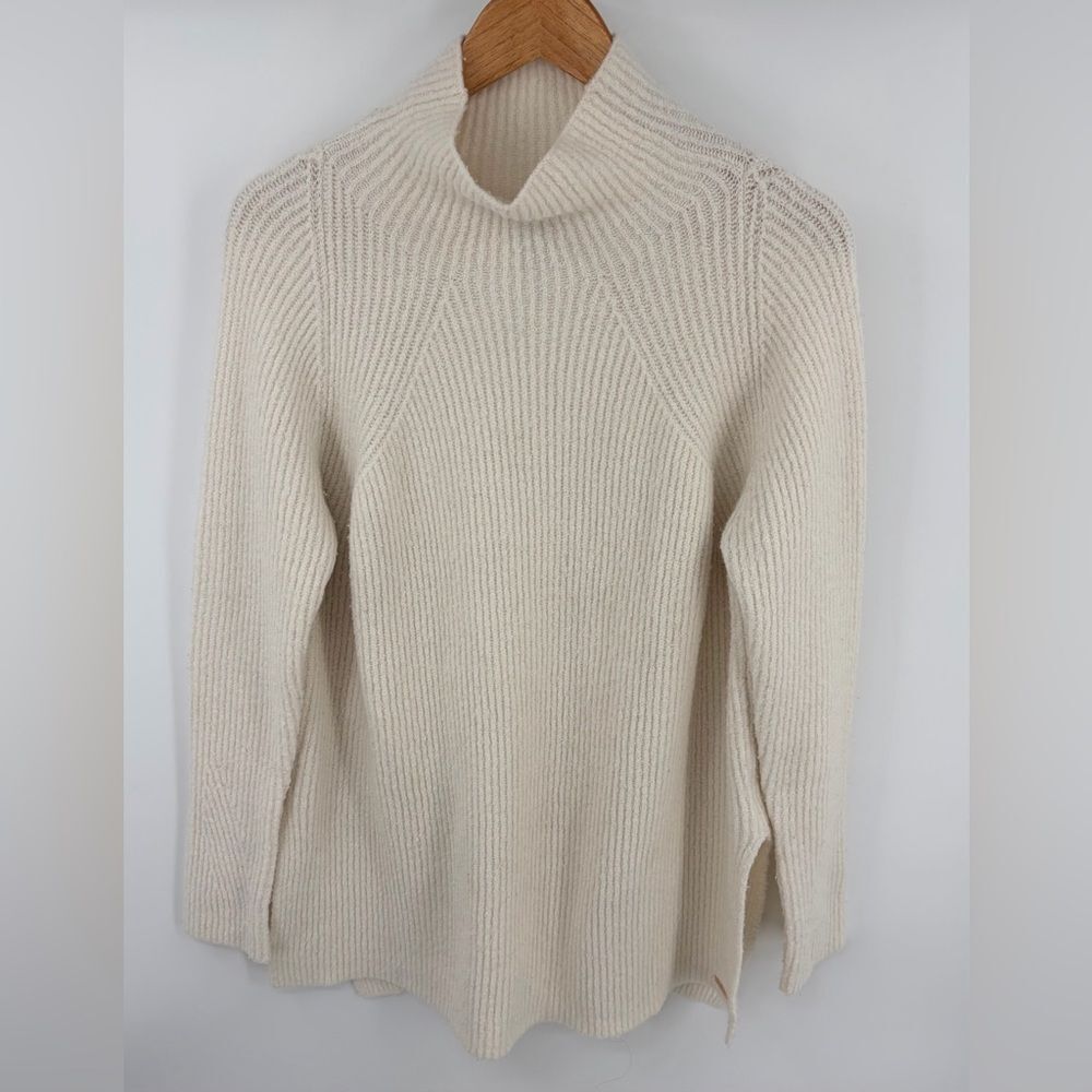 Sweaty Betty women’s cream wool blend mock neck knit sweater size M